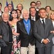 Hugues Aufray décoré à 97 ans : sa femme Murielle et ses deux filles réunies à l'Élysée pour ce grand moment