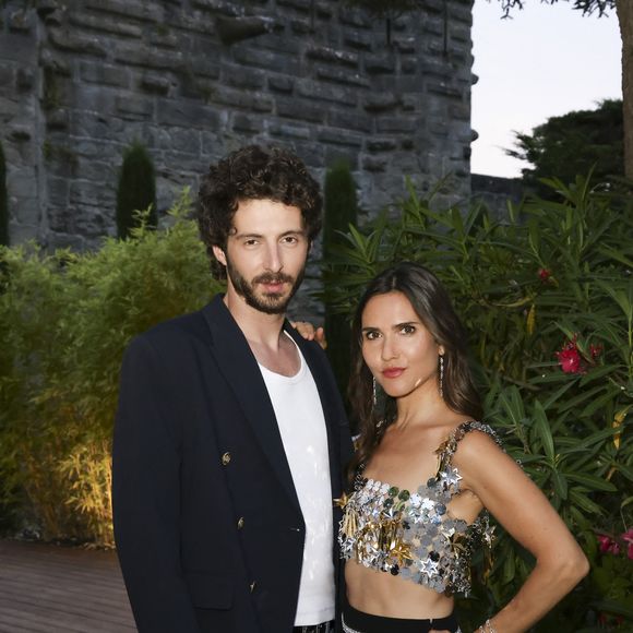 Exclusif - Charles, Joyce Jonathan en backstage de l'enregistrement de l’émission La Grande Fête de Carcassonne, diffusée le samedi 6 septembre à 21.10 sur France 2, dans la Cité Médiévale de Carcassonne, France, le 24 juin 2025. © Jack Tribeca/Bestimage