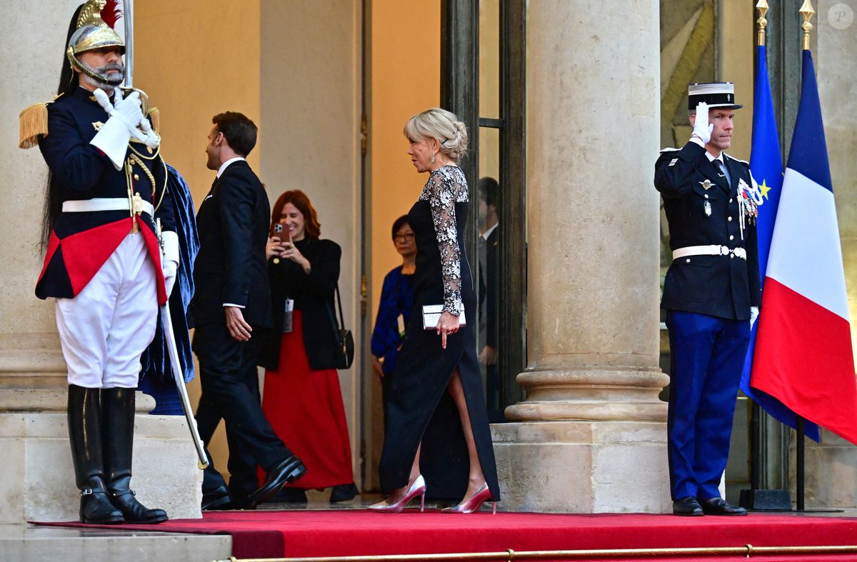 Photo : Le président Emmanuel Macron et sa femme Brigitte Macron ...