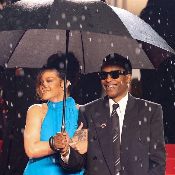 ASAP Rocky et sa femme Rihanna (enceinte) - Descente des marches du film « Highest 2 Lowest » lors du 78ème Festival International du Film de Cannes, au Palais des Festivals à Cannes. Le 19 mai 2025
© Jacovides-Moreau / Bestimage