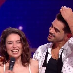 Lucie Bernardoni et Christophe Licata sur le plateau de Danse avec les stars le 30 janvier 2026. Capture d'écran/TF1