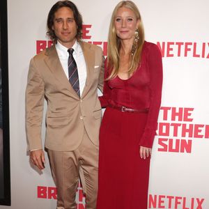 Brad Falchuk et Gwyneth Paltrow à l'avant-première de "The Brothers Sun" à Los Angeles, le 4 janvier 2024.

Photo Press Service / BESTIMAGE