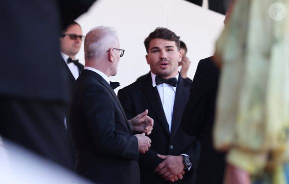 Thierry Frémaux, Antoine Dupont (Montre Audemars Piguet) - Montée des marches du film « Dossier 137 » lors du 78ème Festival International du Film de Cannes, au Palais des Festivals à Cannes. Le 15 mai 2025
© Jacovides-Moreau / Bestimage