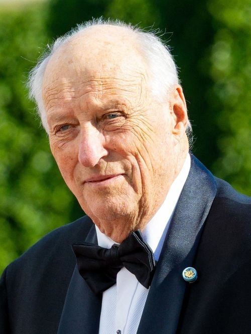 "Très grave" : l'état du roi Harald de Norvège préoccupe la famille royale, le prince Haakon annule ses engagements