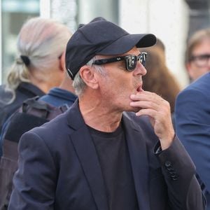Laurent Baffie - Arrivées aux obsèques de Thierry Ardisson en l’église Saint-Roch de Paris, France, le 17 juillet 2025. © Clovis-Jacovides/Bestimage