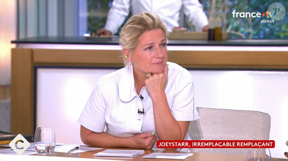 Anne-Elisabeth Lemoine dans "C à vous" sur France 5, capture d'écran France Télévisions