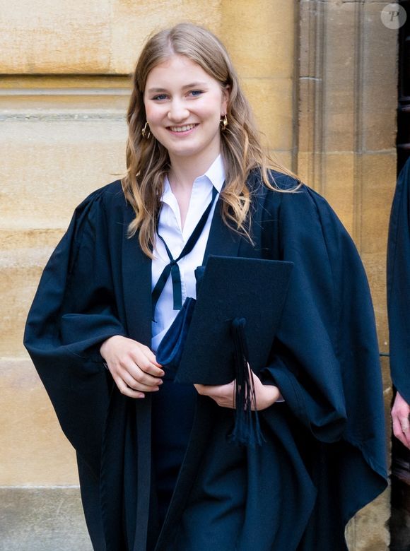 La princesse Élisabeth de Belgique, duchesse de Brabant, a célébré son obtention de diplôme au Lincoln College lors d'une cérémonie traditionnelle qui s'est déroulée au Sheldonian Theatre de l'Université d'Oxford. Photo par Backgrid USA / Bestimage