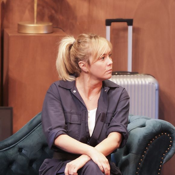 Exclusif - Enora Malagré pour la comédie noire "Le bal des vautours" à l'espace Culturel De Drancy, France, le 18 novembre 2024. © Jack Tribeca/Bestimage