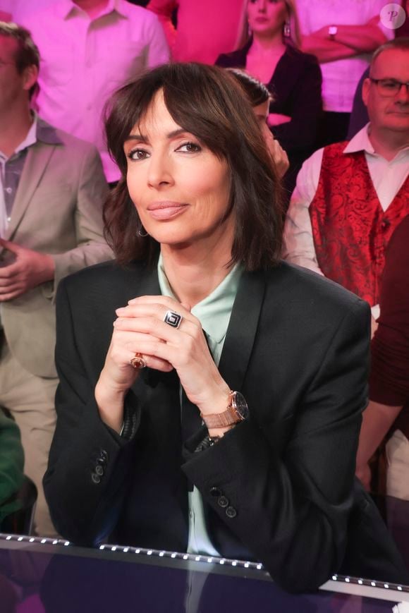 Exclusif - Géraldine Maillet sur le plateau de l'émission "Touche pas à mon poste" (TPMP) diffusée en direct sur C8 le 17 décembre 2024.

© Jack Tribeca / Bestimage
