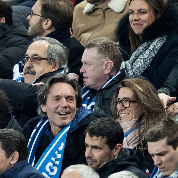 Anne-Claire Coudray et son compagnon Nicolas Vix - People assistent au match des éliminatoires de l'Euro 2020 entre la France et l'Islande au Stade de France à Saint-Denis le 25 mars 2019. La france a remporté le match sur le score de 4-0.