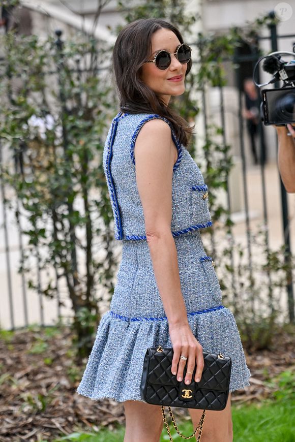 Marion Cotillard arrivant lors du défilé Chanel Haute-Couture automne-hiver 2025-2026 à Paris au Grand Palais le 8 juillet 2025
©Reynaud Julien/APS-Medias/ABACA