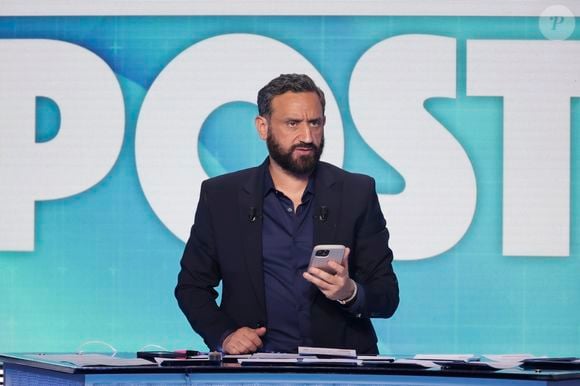 Exclusif - Cyril Hanouna, sur le plateau de l’émission « TPMP » présentée par C.Hanouna et diffusée en direct sur C8, Paris, France. © Jack Tribeca / Bestimage