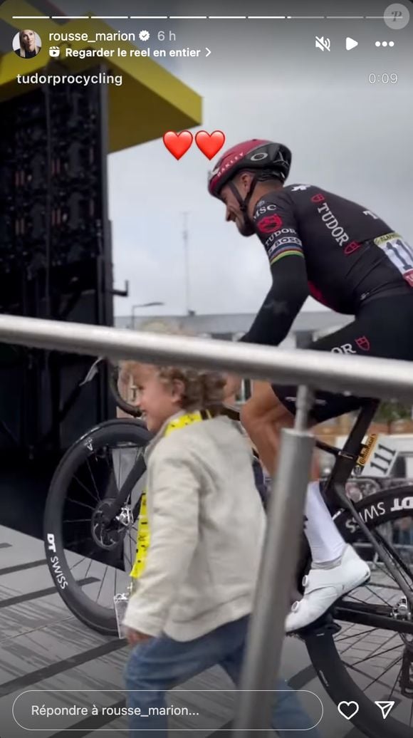 Et on peut dire que le garçonnet a volé la vedette de son illustre paternel ! De belles images partagées par Marion Rousse via son feed et sa story Instagram.

Marion Rousse immortalise son compagnon Julian Alaphilippe et leur fils Nino (Capture d'écran Instagram - le 7 juillet 2025)