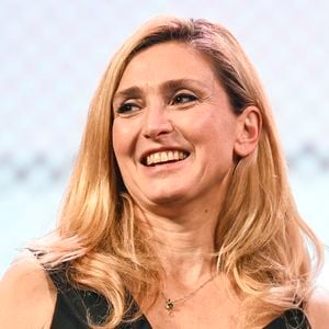 Julie Gayet lors de la remise du Prix Procirep du producteur de télévision française à Paris, France, le 15 décembre 2025. Photo by Victor Joly/ABACAPRESS.COM