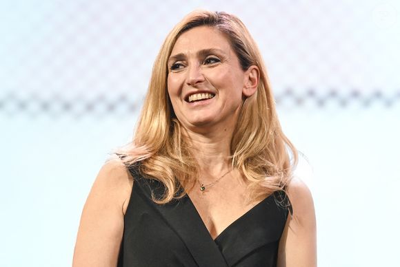Julie Gayet lors de la remise du Prix Procirep du producteur de télévision française à Paris, France, le 15 décembre 2025. Photo by Victor Joly/ABACAPRESS.COM