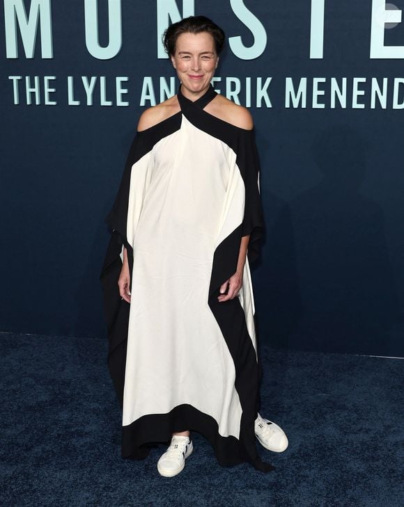 Info - Olivia Williams (« The Crown ») est atteinte d'un cancer du pancréas à un stade élevé - Hollywood, CA - La première de "Monsters : L'histoire de Lyle et Erik Menendez" a eu lieu à l'Egyptian à Hollywood, Californie.

Sur la photo : Olivia Williams