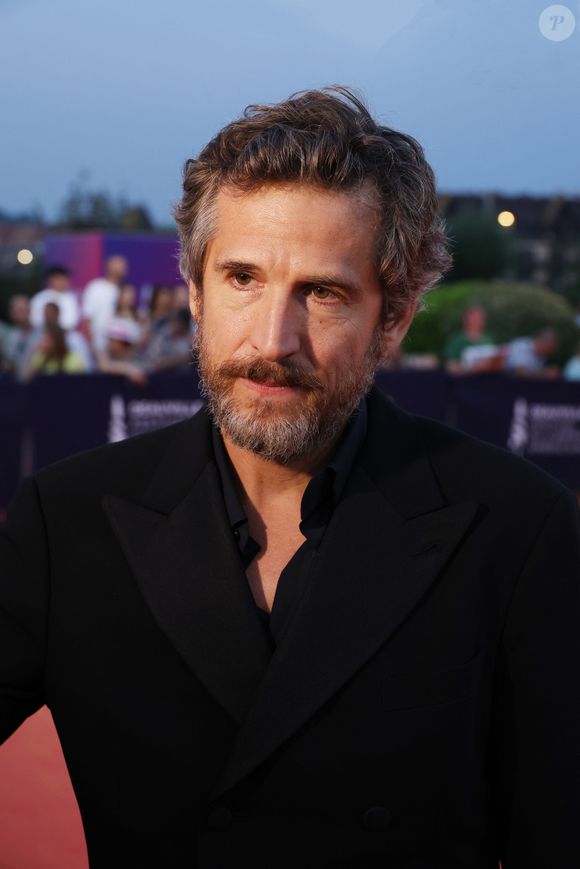 Guillaume Canet - Photocall des lauréats lors de la 49ème édition du festival du film américain de Deauville le 9 septembre 2023.
© Denis Guignebourg / Bestimage
