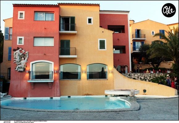 L'établissement, qui détenait cette distinction depuis 2012, fait partie des quatre hôtels ayant perdu le label lors du dernier renouvellement. 

ILLUSTRATION DE SAINT TROPEZ LE BYBLOS "PLAN LARGE". AGENCE / BESTIMAGE