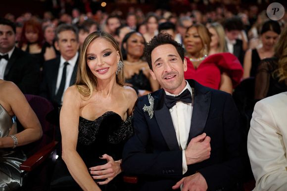 2 mars 2025 : Adrien Brody et sa femme Georgina Chapman à la cérémonie des Oscars 2025.

Crédit Image: AMPAS/ZUMA Press Wire