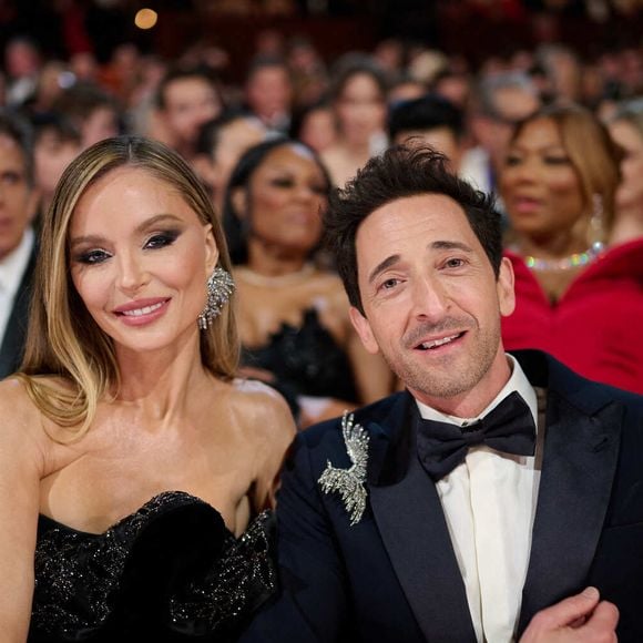 2 mars 2025 : Adrien Brody et sa femme Georgina Chapman à la cérémonie des Oscars 2025.

Crédit Image: AMPAS/ZUMA Press Wire