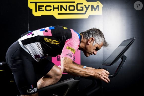 Présentation du vélo d'appartement Technogym Ride par Laurent Jalabert à Paris le 17 mai 2022.

Photo : JB Autissier / Panoramic / Bestimage