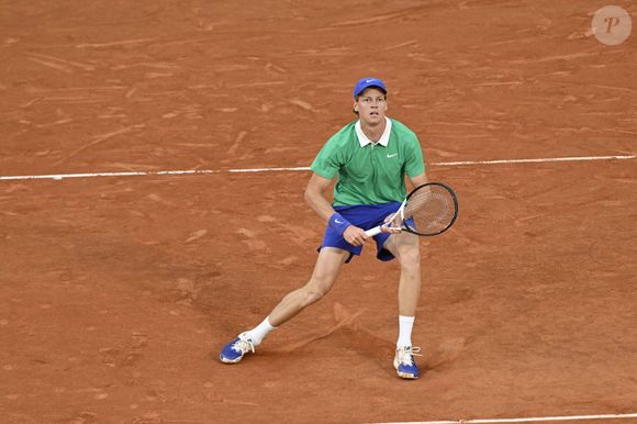Match "Jannik Sinner - Andrey Rublev (6-1, 6-3, 6-4)" lors des Internationaux de France de Tennis de Roland Garros 2025. Paris, le 2 juin 2025.
© Chryslene Caillaud / PsnewZ / Bestimage