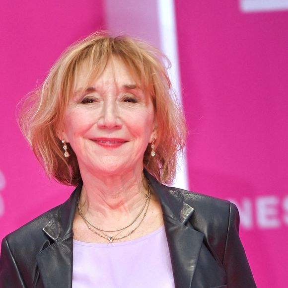 Marie-Anne Chazel assiste au tapis rose lors de la deuxième journée du 7e Festival international de Cannes, le 06 avril 2024 à Cannes, France . Photo by Franck Castel/ABACAPRESS.COM