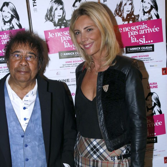 D'autres célébrités, comme Laurent Voulzy et sa compagne Isaure Le Faou pratiquent également le "sleep divorce". 
Laurent Voulzy et Isaure Le Faou - Générale de la pièce "Je ne serais pas arrivée là, si... " au théâtre Antoine à Paris. © Bertrand Rindoff / Bestimage