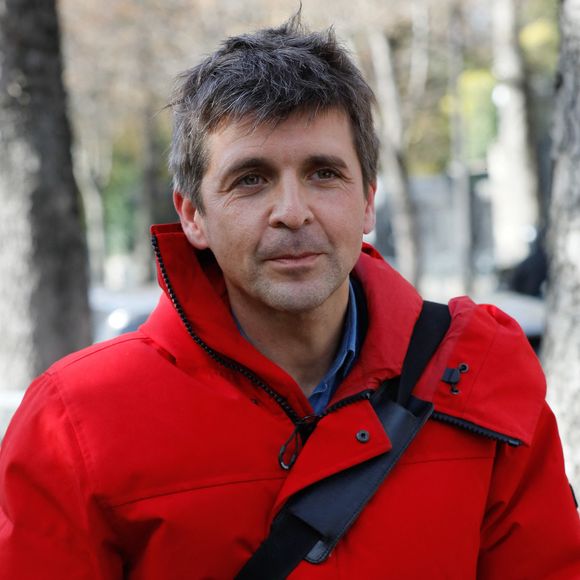 C'est ce qu'il révèle lors d'une interview pour "TV Mag"

Exclusif  - Thomas Sotto - Arrivées de l'émission "Vivement Dimanche" qui sera diffusée le 17 octobre 2021 au Studio Gabriel à Paris, France, le 13 octobre 2021. © Christophe Clovis/ Bestimage