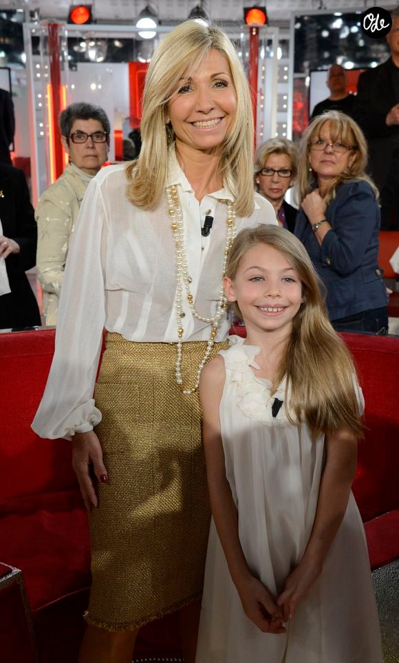 Natty et Stella Belmondo - Enregistrement de l'emission "Vivement Dimanche" a Paris le 10 avril 2013 qui sera diffusee le 14 avril. © Coadic Guirec / Bestimage