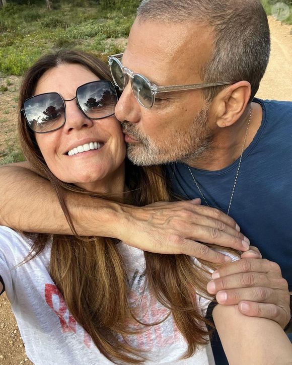 Selon une information exclusive révélée par Purepeople.com, le couple se serait marié quelques jours avant le décès de Gérard Kadoche, lors d’une cérémonie organisée à l’hôpital dans la plus stricte intimité. 

Véronika Loubry parle de la maladie de Gérard Kadoche.