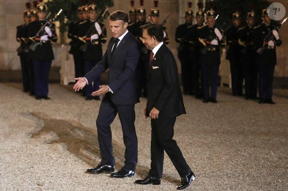 qui y fait réaliser de nombreux travaux d’aménagement, notamment par l’architecte d’intérieur Jacques Garcia.

Le président de la République française, Emmannuel Macron reçoit sa Majesté le sultan de Bruneï Haji Sir Hassanal Bolkiah Mu'izzaddin Waddaulah pour un entretien au palais de l'Elysée à Paris, France, le 13 octobre 2023. © Stéphane Lemouton/Bestimage