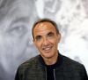 L'animateur officie sur l'antenne de TF1 depuis le début des années 2000

Nikos Aliagas - Vernissage de l'exposition "Les grands âges", photographies de Nikos Aliagas au musée de l'Homme à Paris le 7 avril 2026. © Dominique Jacovides/Bestimage