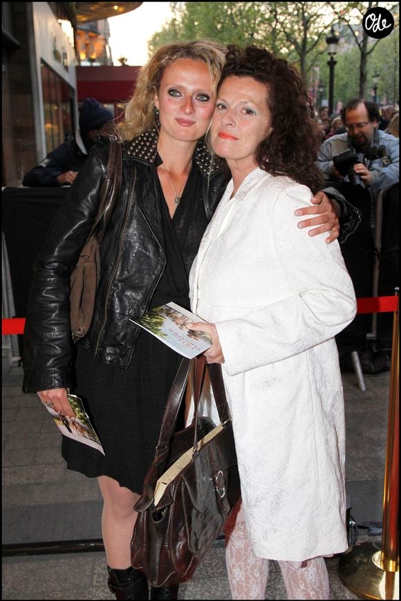 Archives : Aurore Auteuil et sa mère Anne Jousset à l'avant-première du film "La fille du puisatier"  RINDOFF-GUIREC / BESTIMAGE