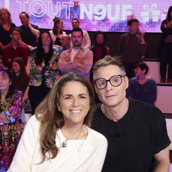 Exclusif - Valérie Bénaïm, Matthieu Delormeau sur le plateau de l'émission TBT9 (Tout beau tout n9uf) présentée par C.Hanouna et diffusée en direct sur W9 à Paris le 1er décembre 2025. © Jack Tribeca / Bestimage