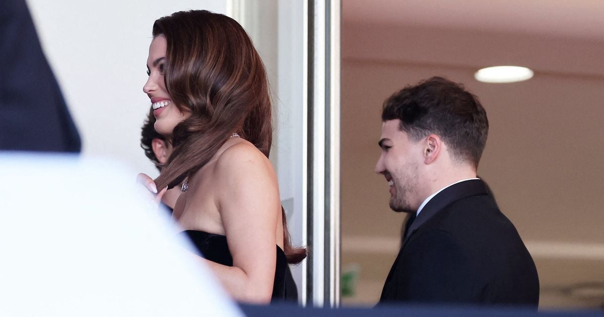 Avant de rejoindre Antoine Dupont sur les marches à Cannes, Iris Mittenaere a livré un détail qui laisse pantois !