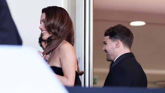 Avant de rejoindre Antoine Dupont sur les marches à Cannes, Iris Mittenaere a livré un détail qui laisse pantois !