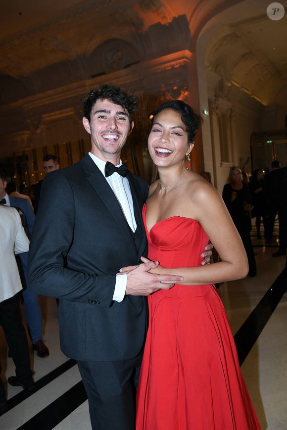 Désormais, le couple vit chacun sa vie de son côté...

Vaimalama Chaves (Miss France 2019) et son fiancé Nicolas Fleury - Soirée du 10ème anniversaire de l'hôtel Peninsula à Paris le 28 novembre 2024. © Rachid Bellak/Bestimage