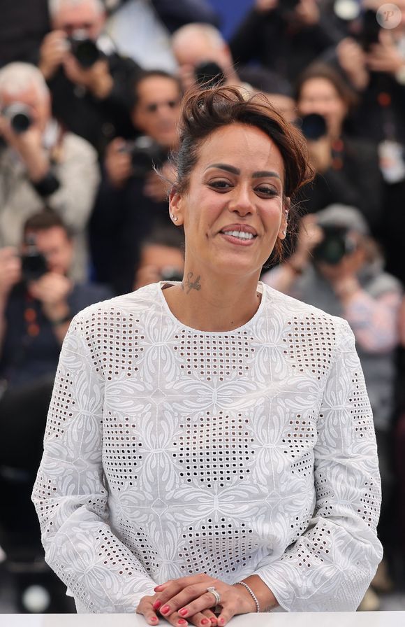 Amel Bent au photocall du film "Ma Frère" lors du 78ème Festival International du Film de Cannes, au Palais des Festivals à Cannes, France, le 22 mai 2025. © Jacovides-Moreau/Bestimage