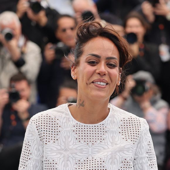 Amel Bent au photocall du film "Ma Frère" lors du 78ème Festival International du Film de Cannes, au Palais des Festivals à Cannes, France, le 22 mai 2025. © Jacovides-Moreau/Bestimage
