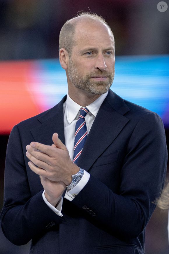 William et Kate passeront donc d’Adelaide Cottage (4 chambres) à une demeure bien plus vaste (8 chambres) !

Le prince William, prince de Galles lors de la finale de l'UEFA Women's Euro 2025 "Angleterre - Espagne (1-1, 3-1 tab)" à Bâle.