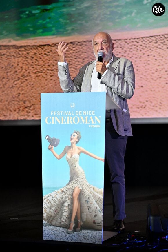 François Berléand l'assure, il ne compte pas refaire appel aux célèbres agents immobiliers.

Exclusif - François Berléand lors de la cérémonie d'ouverture de la 7ème édition du Festival Cinéroman à Nice, au cinéma Pathé gare du Sud, le 29 septembre 2025. © Dominique Jacovides - Bruno Bebert / Bestimage