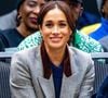 La planète n'a d'yeux que pour le prince Louis ? Meghan Markle veut prouver que son cousin, Archie a, lui aussi, sa place ! "Notre fils. Notre soleil", a écrit l'ancienne star de "Suits" dans un post Instagram ce mardi 6 mai 2025.
Meghan Markle, duchesse de Sussex, assiste à un match de basketball en fauteuil lors des "Invictus Games Vancouver Whistler 2025" à Vancouver, le 9 février 2025. Backgrid USA / Bestimage