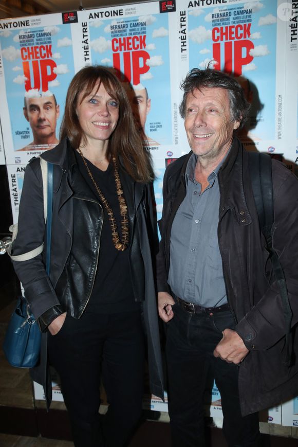 Exclusif - Antoine de Maximy et sa compagne Magali Benet - Célébrités à la Générale de la Pièce "Check Up" au Théâtre Antoine à Paris, France, le 2 Octobre 2024. 

© Bertrand Rindoff / Bestimage