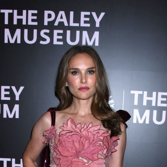 Natalie Portman, portant une robe de chez Oscar de la Renta, assiste à une projection spéciale de 'Lady in the Lake' au Paley Center for Media à New York, le 10 juillet 2024.
Zuma Press / Bestimage