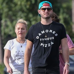 Hayden Panettiere et son compagnon Brian Hickerson sont allés au théâtre en famille à St Augustine en Floride, le 21 octobre 2018. Photo par Backgrid USA / Bestimage