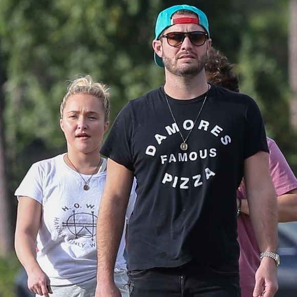 Hayden Panettiere et son compagnon Brian Hickerson sont allés au théâtre en famille à St Augustine en Floride, le 21 octobre 2018. Photo par Backgrid USA / Bestimage