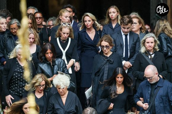 Camilla de Bourbon des Deux-Siciles , ses filles, la princesse Maria Carolina de Bourbon des Deux-Siciles et Maria Chiara de Bourbon des Deux-Siciles - Sortie des obsèques de Mathilde Favier en l'église Saint-Sulpice à Paris le 31 aout 2026. © Dominique Jacovides-Cyril Moreau/Bestimage