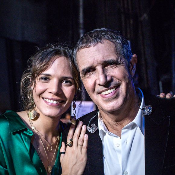 Exclusif - Julien Clerc et sa fille Vanille - Backstage de l'enregistrement de l'émission "Rendez vous avec Julien Clerc" au Théâtre du Châtelet à Paris, qui sera diffusée le 29 novembre sur France 3. Le 24 octobre 2019.


© Cyril Moreau / Bestimage