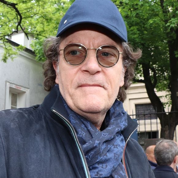 Francis Cabrel lors des obsèques de Dick Rivers en l’église Saint-Pierre de Montmartre à Paris le 2 mai 2019. Photographe : AGENCE / BESTIMAGE
